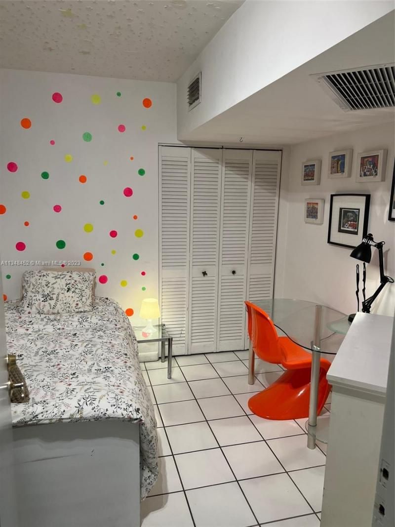 100 Lincoln Rd, Unit 1007, Miami Beach, FL 33139 Photo