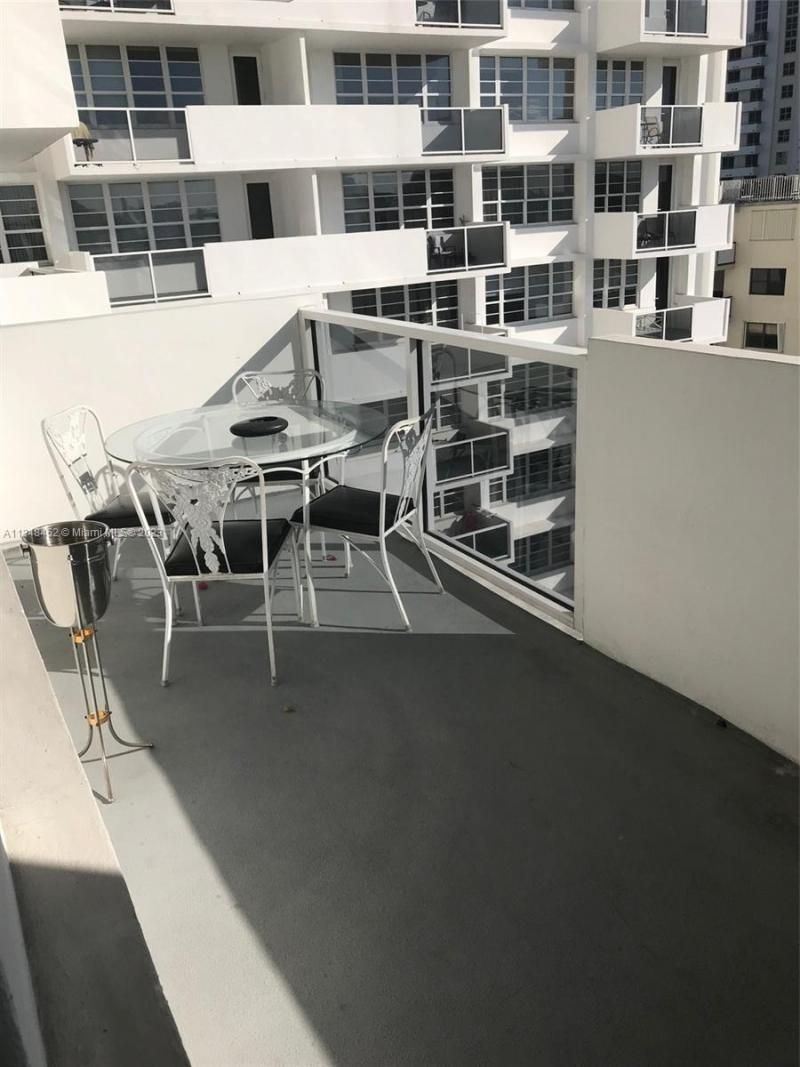 100 Lincoln Rd, Unit 1007, Miami Beach, FL 33139 Photo