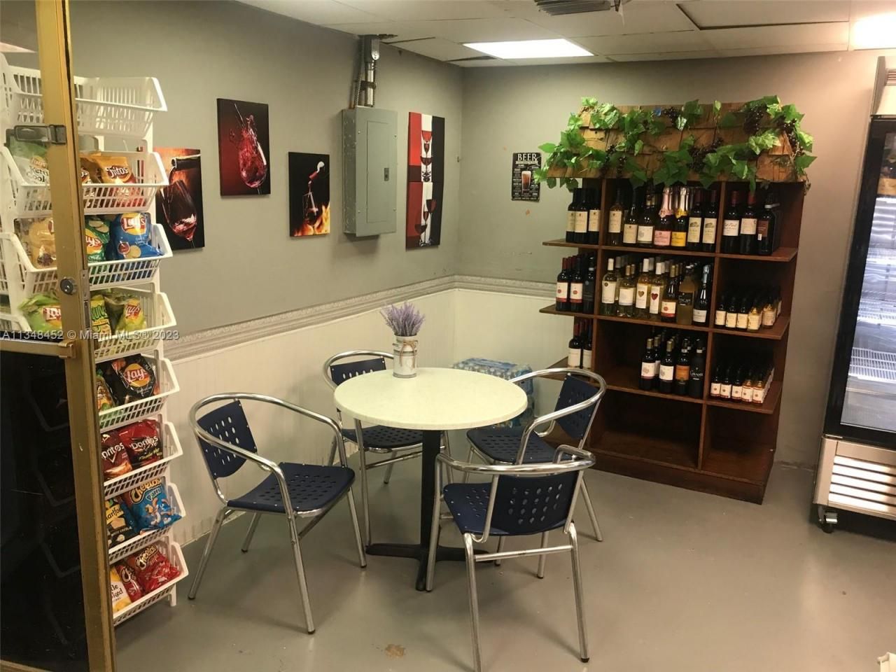 100 Lincoln Rd, Unit 1007, Miami Beach, FL 33139 Photo