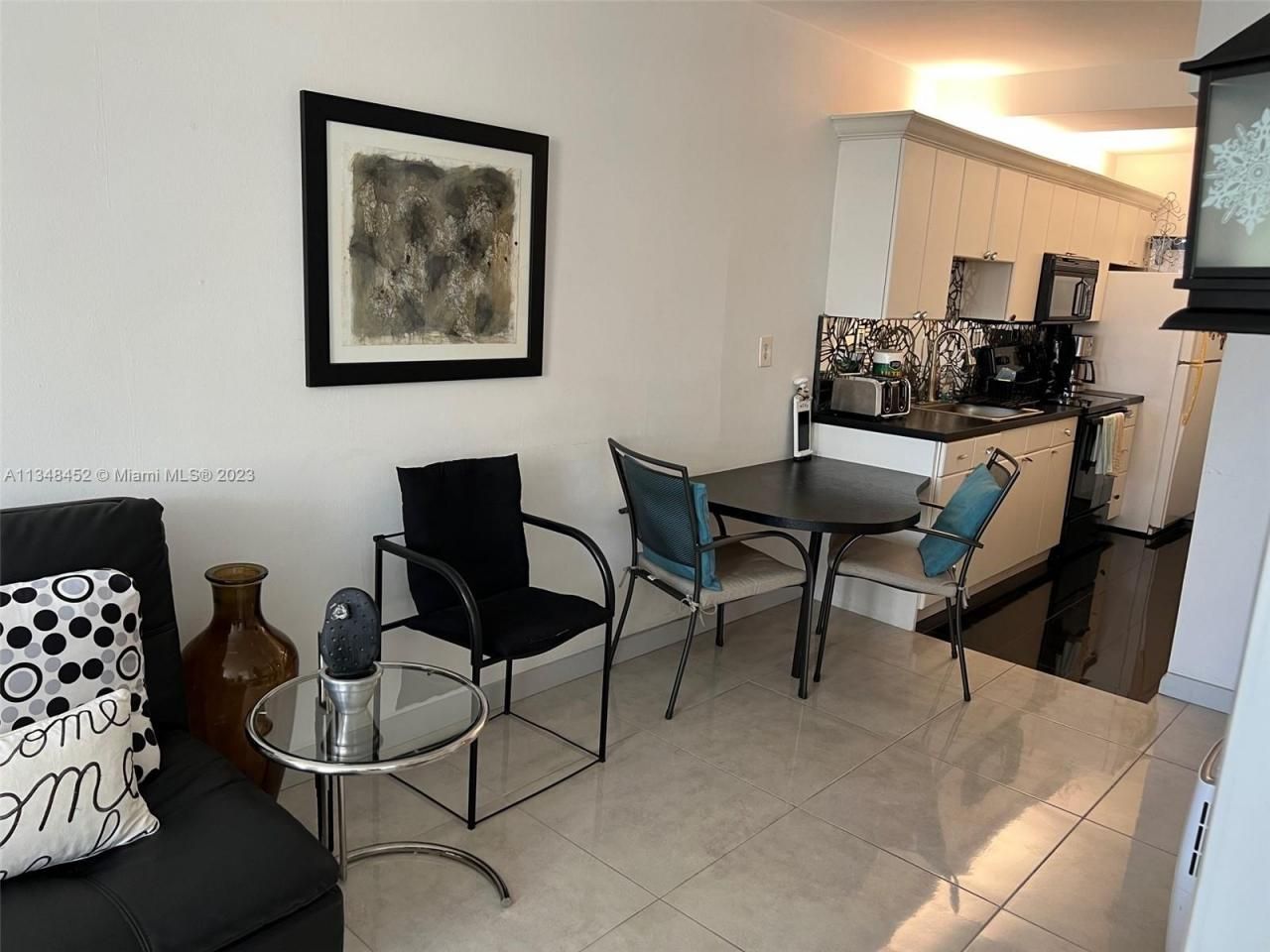 100 Lincoln Rd, Unit 1007, Miami Beach, FL 33139 Photo