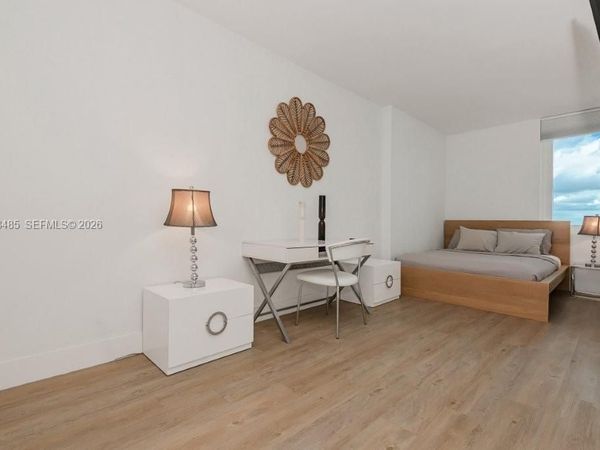 2301 Collins Ave, Unit 927, Miami Beach, FL 33139