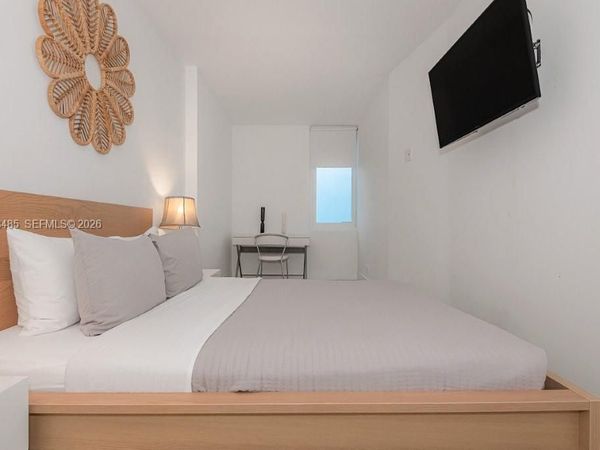 2301 Collins Ave, Unit 927, Miami Beach, FL 33139