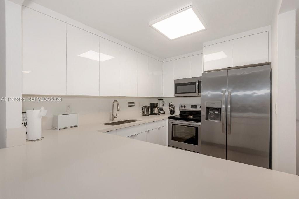 2301 Collins Ave, Unit 927, Miami Beach, FL 33139 Photo