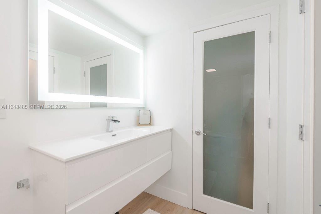 2301 Collins Ave, Unit 927, Miami Beach, FL 33139 Photo