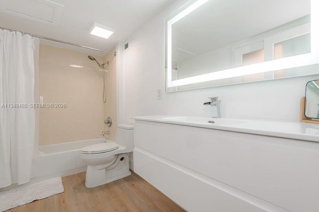 2301 Collins Ave, Unit 927, Miami Beach, FL 33139 Photo
