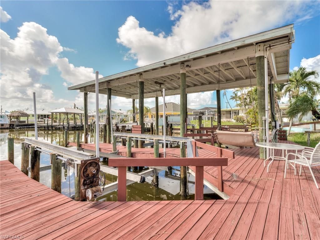 230 Randy Ln, Fort Myers Beach, FL 33931 Photo