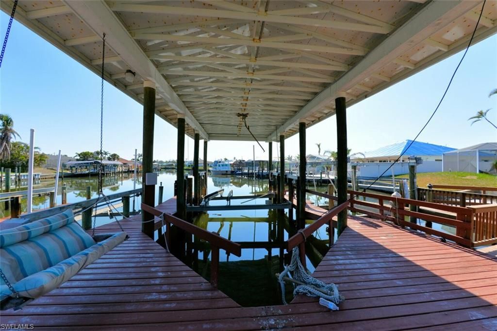 230 Randy Ln, Fort Myers Beach, FL 33931 Photo