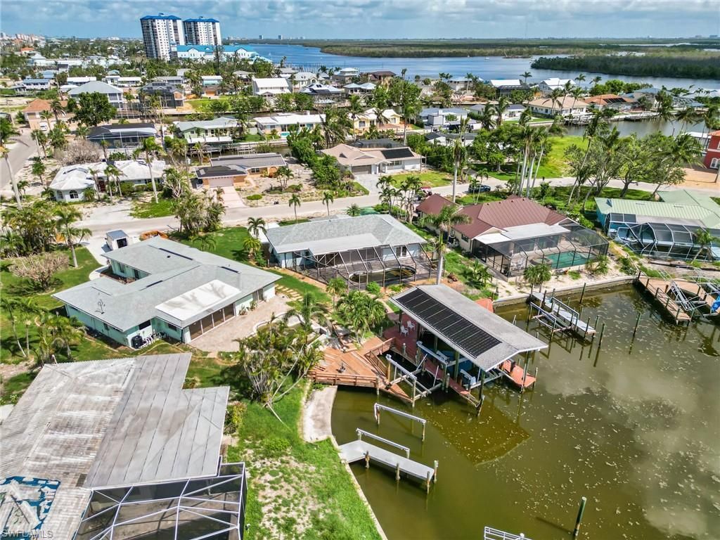 230 Randy Ln, Fort Myers Beach, FL 33931 Photo