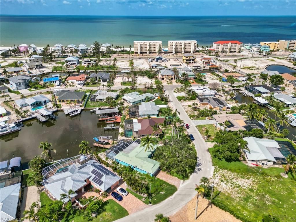 230 Randy Ln, Fort Myers Beach, FL 33931 Photo