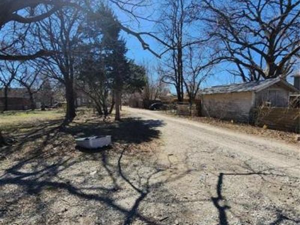 548 N Kickapoo, Shawnee, OK 74801