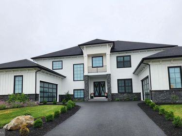 415 HEMPFIELD HILL, COLUMBIA, PA 17512