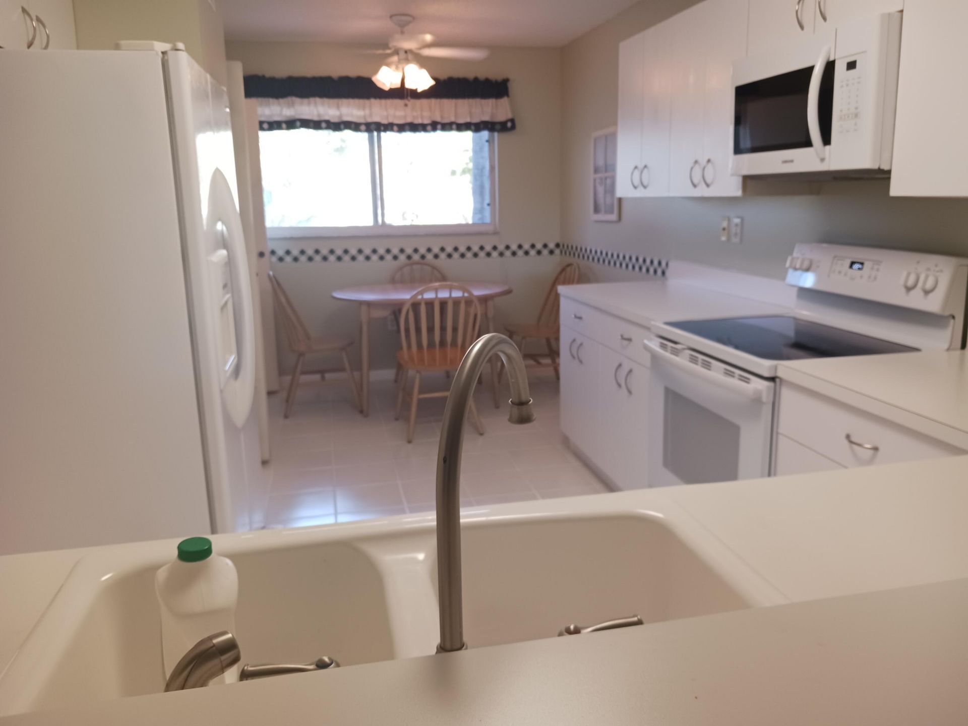 4734 Lucerne Lakes Boulevard, Unit 212, Lake Worth, FL 33467 Photo