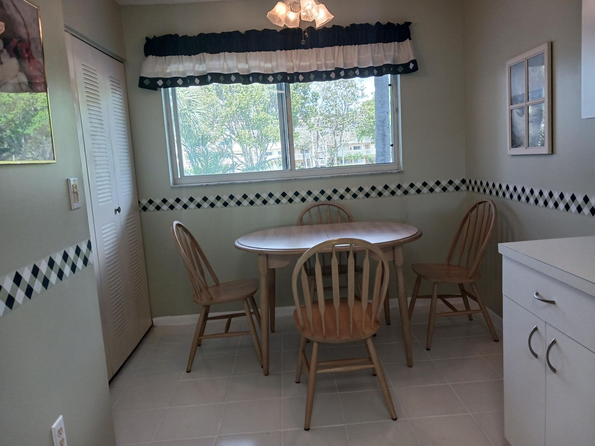 4734 Lucerne Lakes Boulevard, Unit 212, Lake Worth, FL 33467 Photo