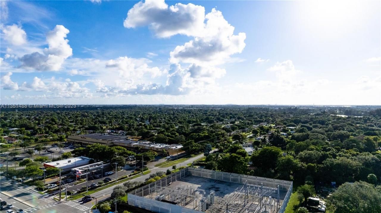 665 NW 151st St, Miami, FL 33169 Photo