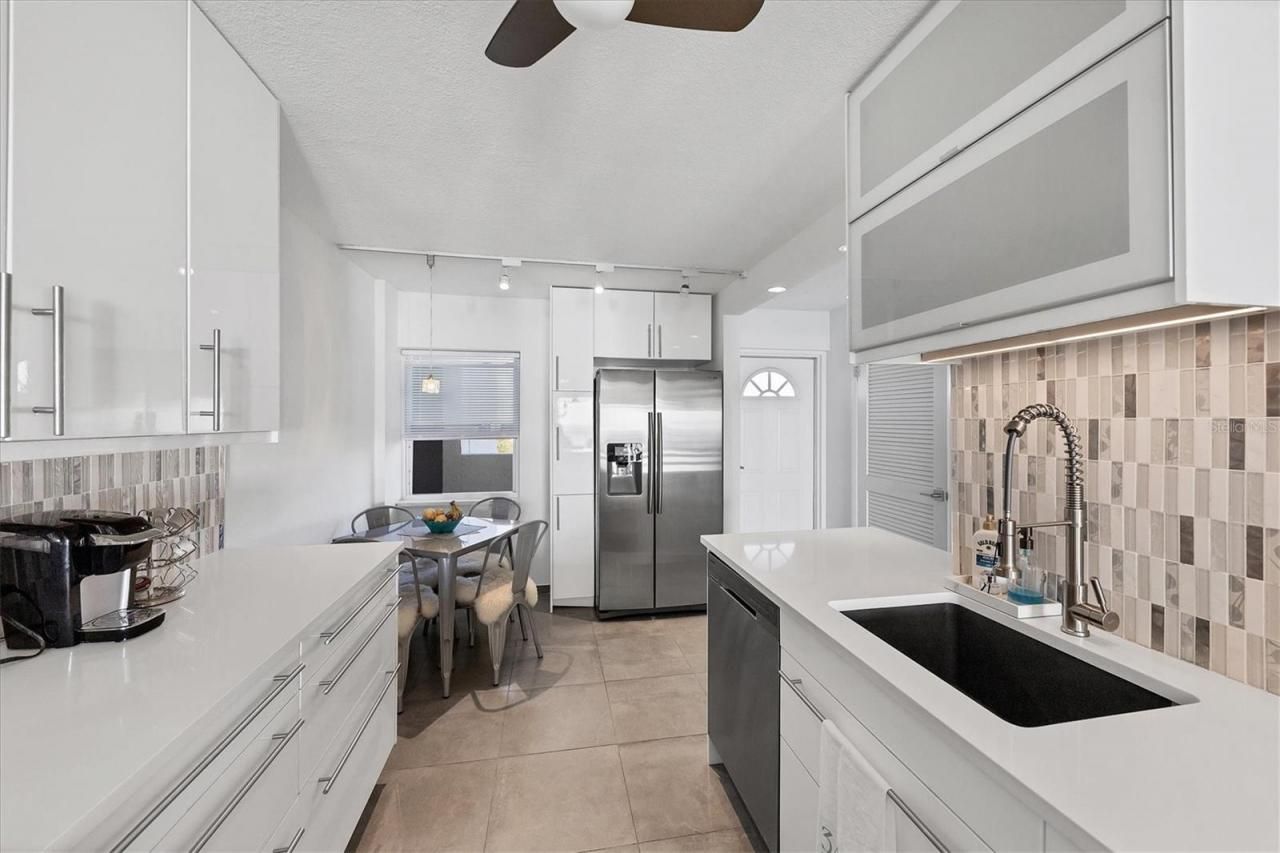 20 Whispering Sands Drive, Unit 903, Sarasota, FL 34242 Photo