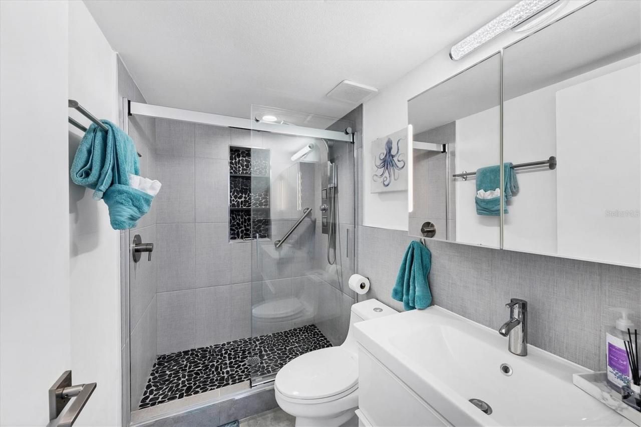 20 Whispering Sands Drive, Unit 903, Sarasota, FL 34242 Photo