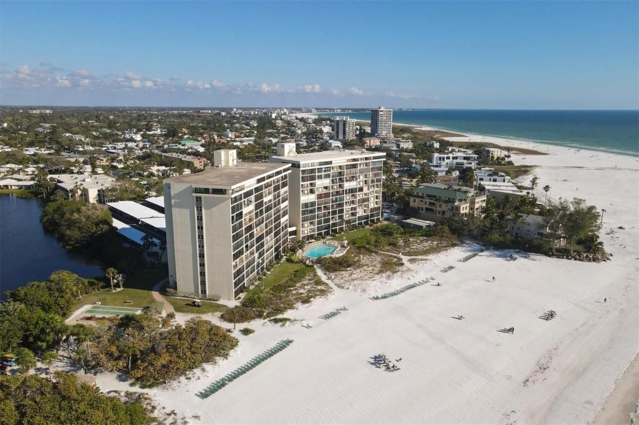 20 Whispering Sands Drive, Unit 903, Sarasota, FL 34242 Photo