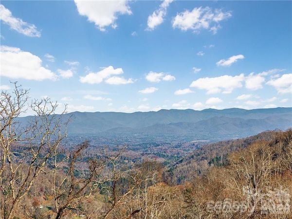 580 Freemont Drive, Leicester, NC 28748