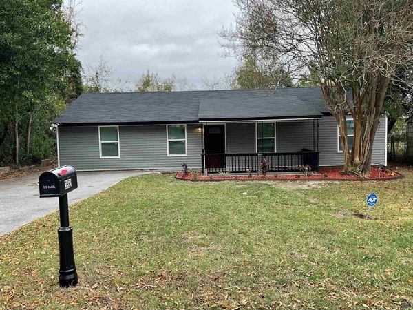 3982 Saint Charles Place, Macon, GA 31201