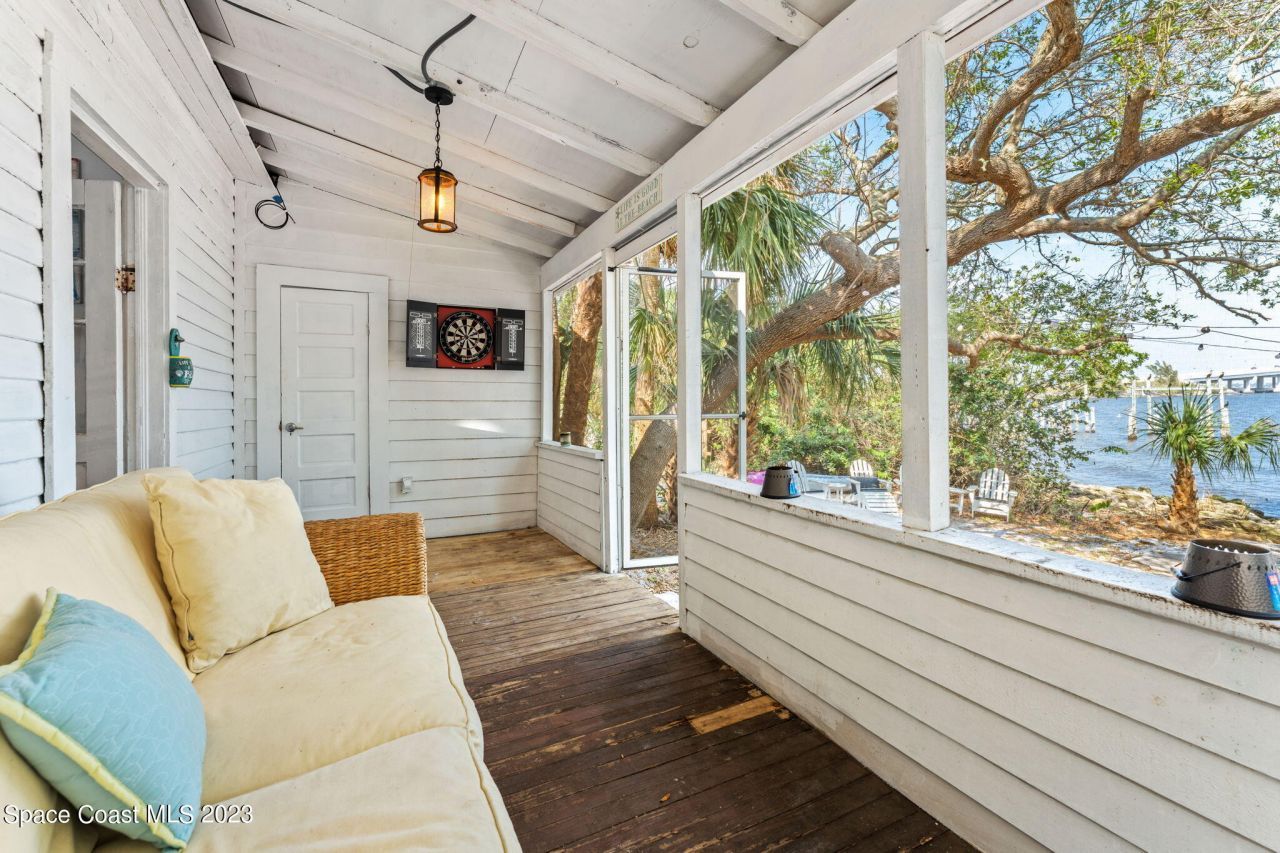 1365 Pineapple Avenue, Melbourne, FL 32935 Photo