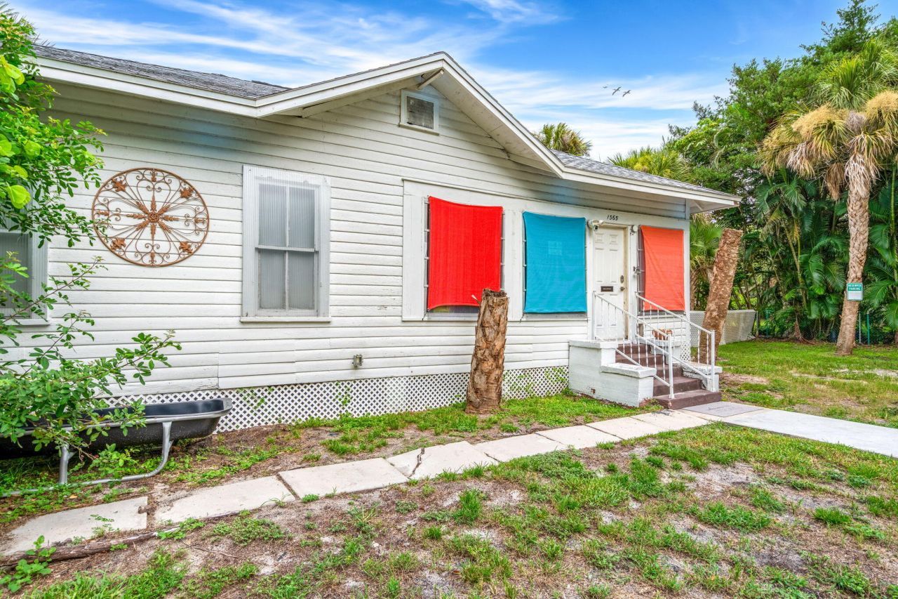 1365 Pineapple Avenue, Melbourne, FL 32935 Photo