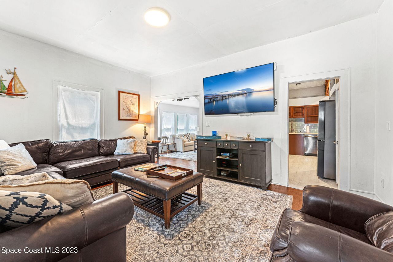 1365 Pineapple Avenue, Melbourne, FL 32935 Photo