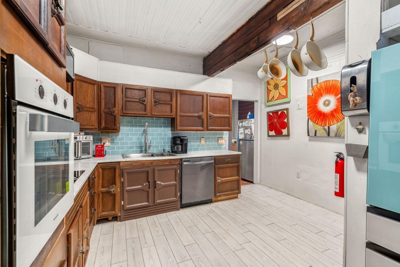 1365 Pineapple Avenue, Melbourne, FL 32935 Photo