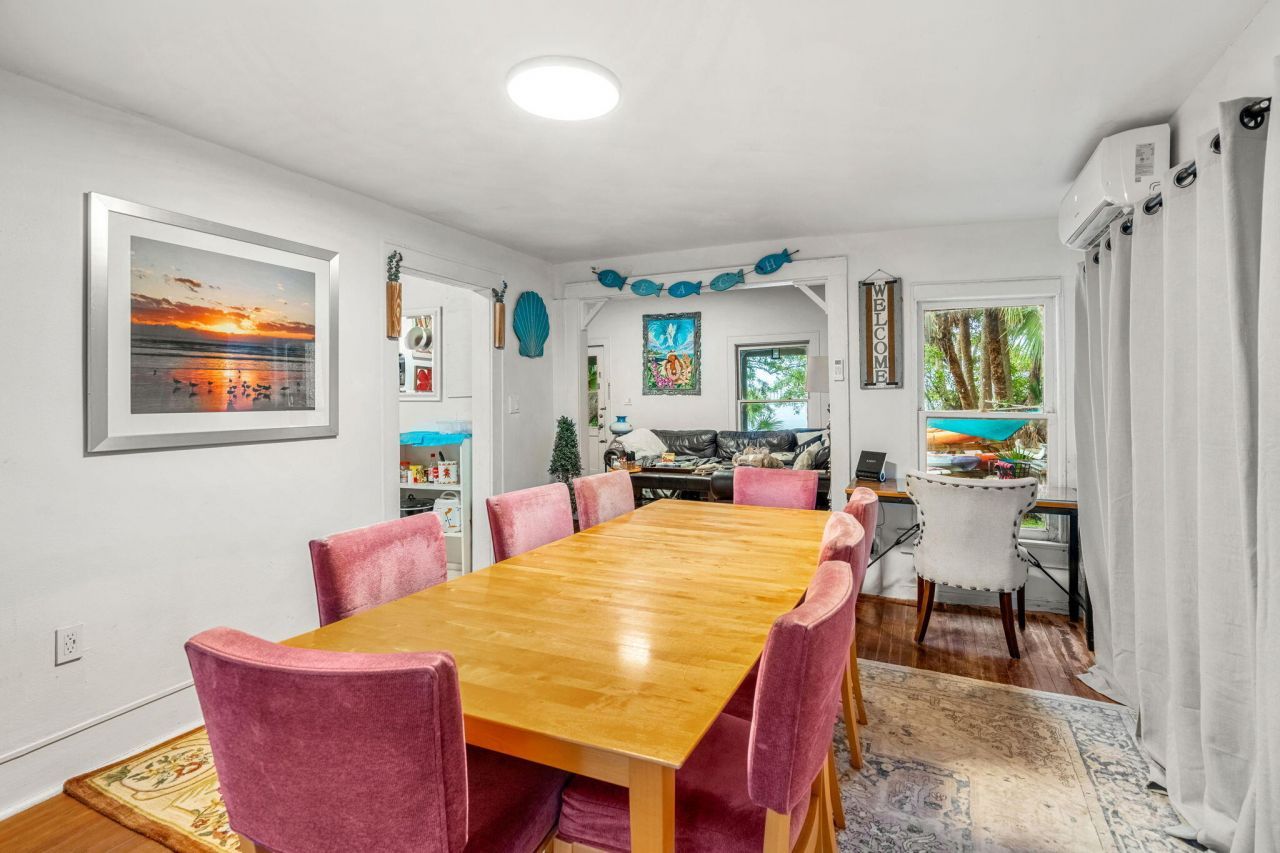 1365 Pineapple Avenue, Melbourne, FL 32935 Photo