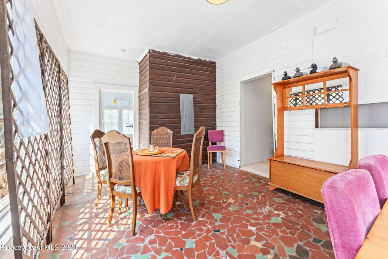 1365 Pineapple Avenue, Melbourne, FL 32935 Photo