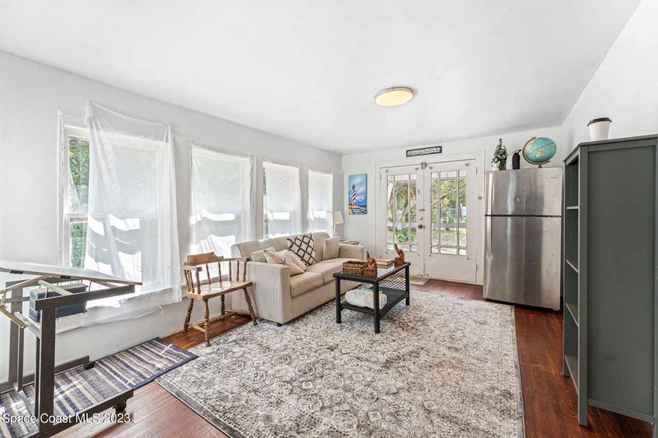 1365 Pineapple Avenue, Melbourne, FL 32935 Photo