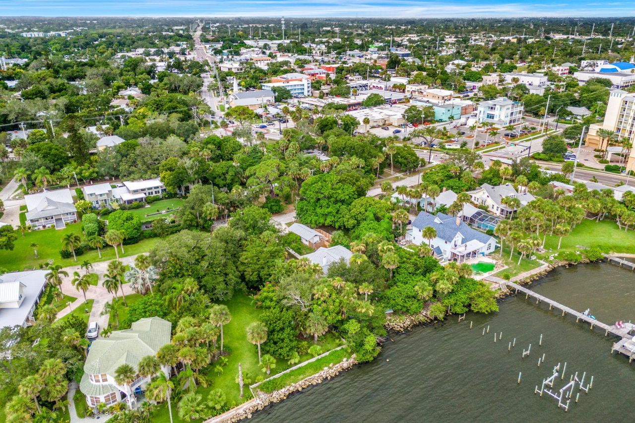 1365 Pineapple Avenue, Melbourne, FL 32935 Photo