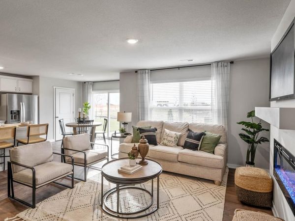 2536 SE Morningdew Drive, West Des Moines, IA 50265