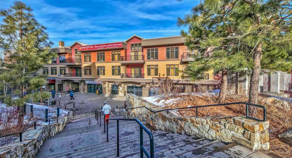 2100 North Village Drive, Truckee, CA 96161 Photo