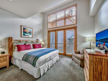 2100 North Village Drive, Truckee, CA 96161 Photo