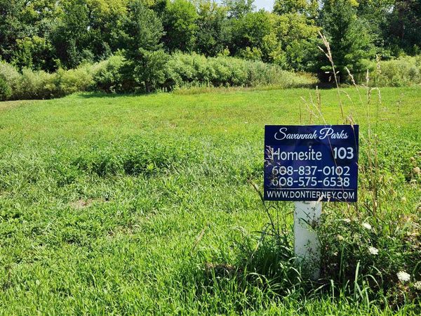 186 Savannah Parkway, Deerfield, WI 53531