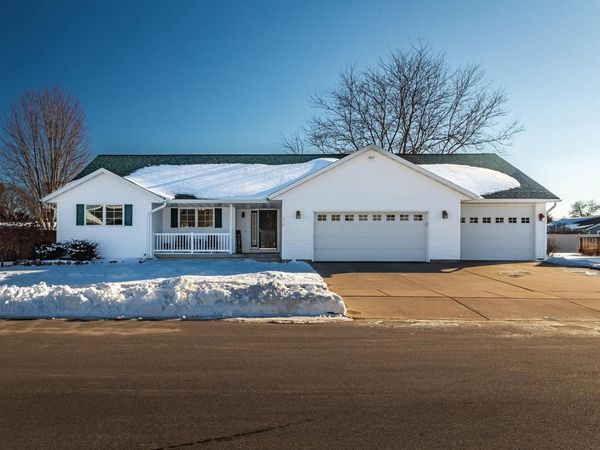 315 Cypress Circle LANE, Holmen, WI 54636