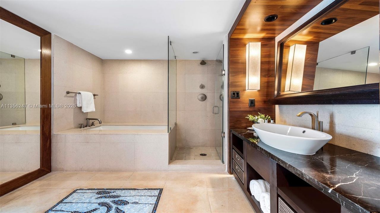 Please Call For Address, Unit 911, Miami Beach, FL 33141 Photo