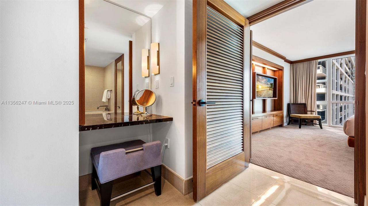 Please Call For Address, Unit 911, Miami Beach, FL 33141 Photo