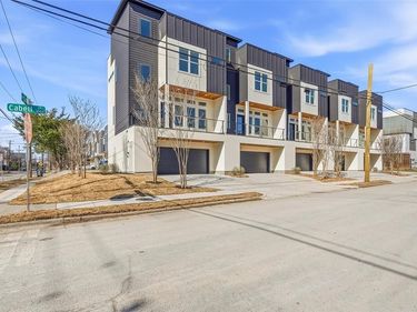 2202 N Carroll Avenue, Dallas, TX 75204