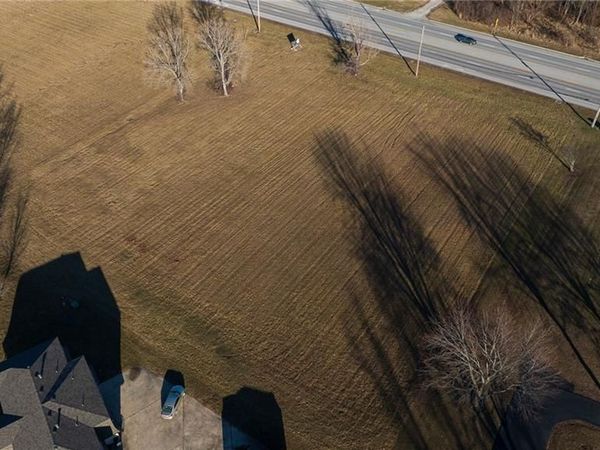 4075 SW M 7 Highway, Blue Springs, MO 64015