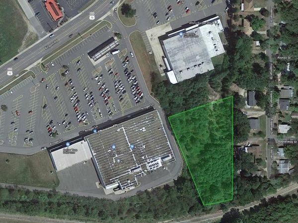 XXX AIRPORT Road, Hot Springs, AR 71913