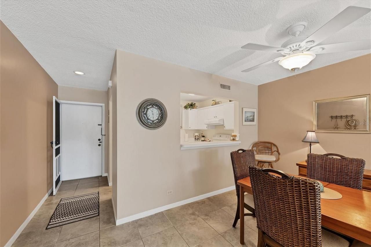 500 S Washington Drive, Unit 17B, Sarasota, FL 34236 Photo