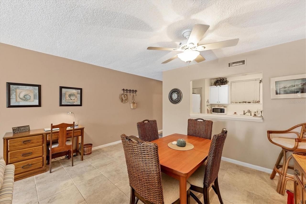 500 S Washington Drive, Unit 17B, Sarasota, FL 34236 Photo