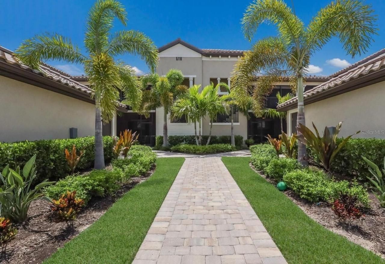 5710 Palmer Circle, Unit 202, Bradenton, FL 34211 Photo