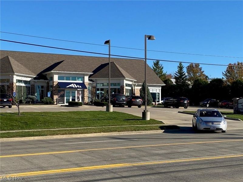 18848 Pearl Road, Strongsville, OH 44136 Photo 5