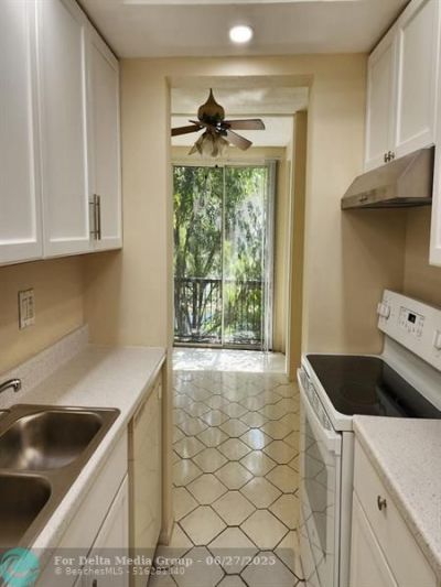 3660 Inverrary Drive, Unit 3L, Lauderhill, FL 33319 Photo