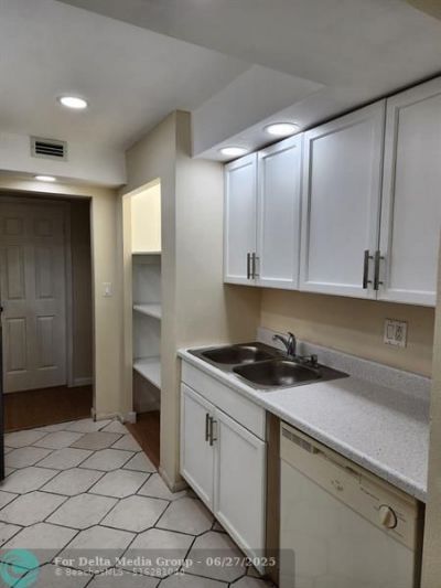 3660 Inverrary Drive, Unit 3L, Lauderhill, FL 33319 Photo