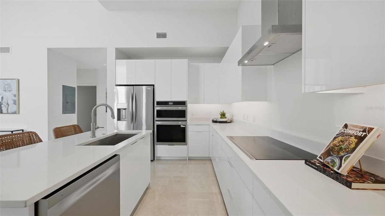 430 Kumquat Court, Unit 510, Sarasota, FL 34236 Photo