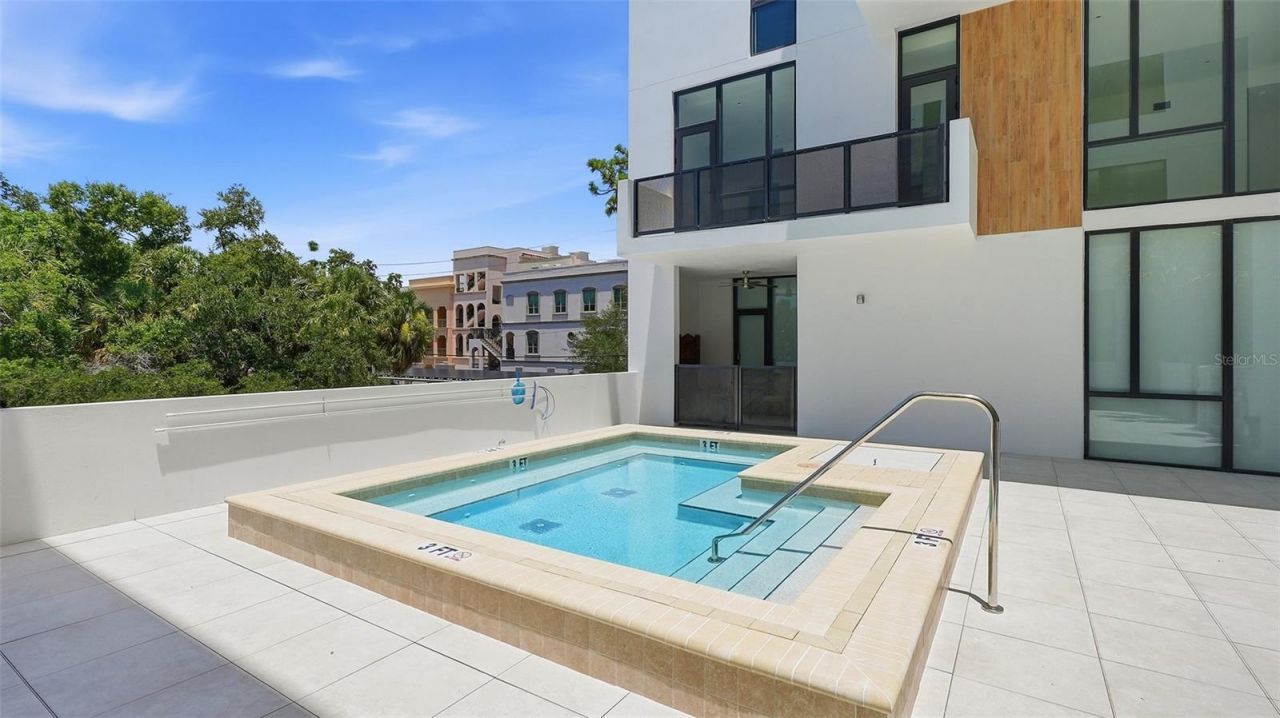 430 Kumquat Court, Unit 510, Sarasota, FL 34236 Photo
