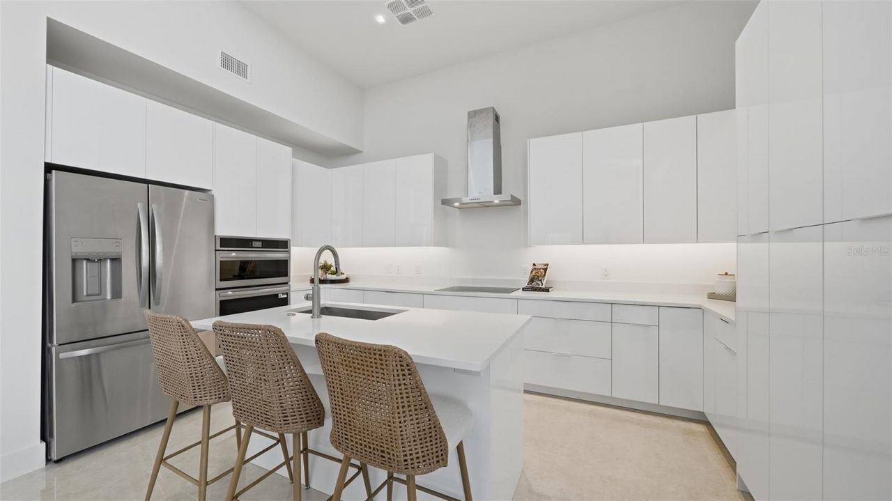 430 Kumquat Court, Unit 510, Sarasota, FL 34236 Photo